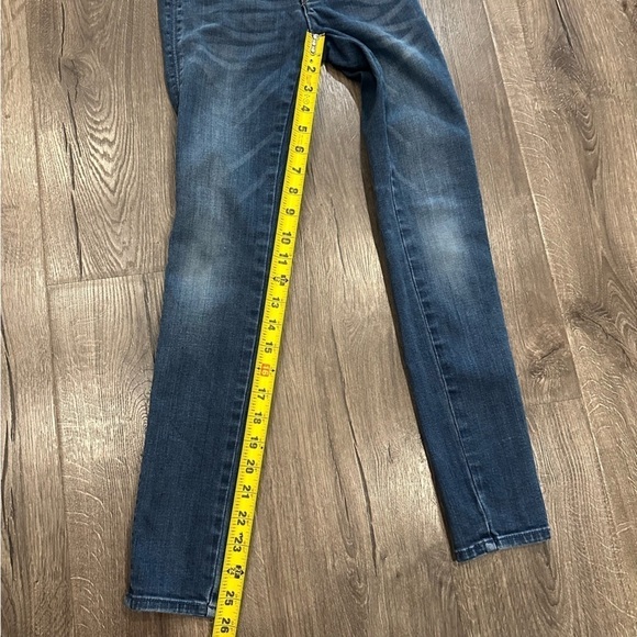 Hudson Girls Medium Wash Skinny Jeans Back Flap Pockets Size 10 - Picture 8 of 11